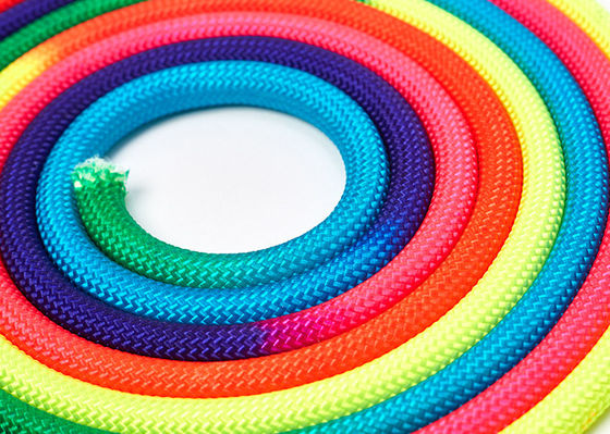 Le polyester en nylon fluorescent de la corde 10mm d'arc-en-ciel a tressé la corde de haute résistance